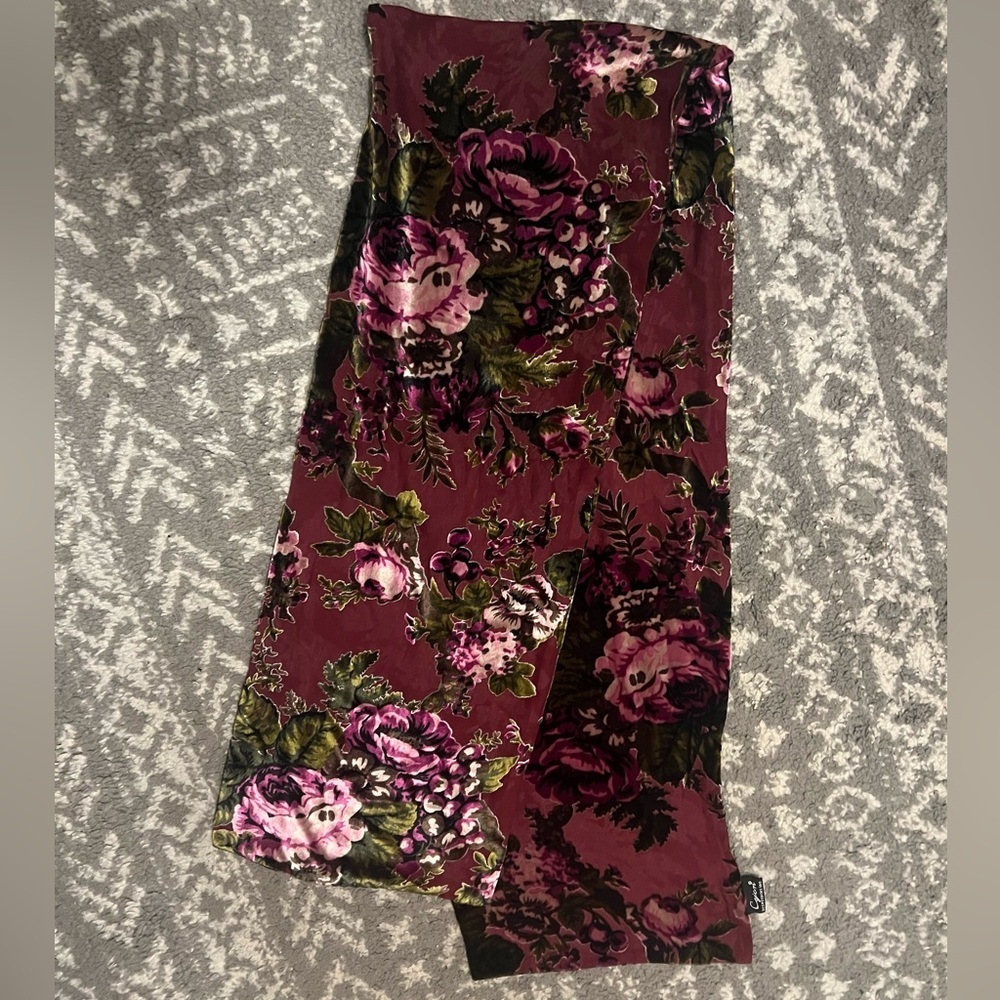Floral Velvet Scarf silk blend gorgeous! (R125)